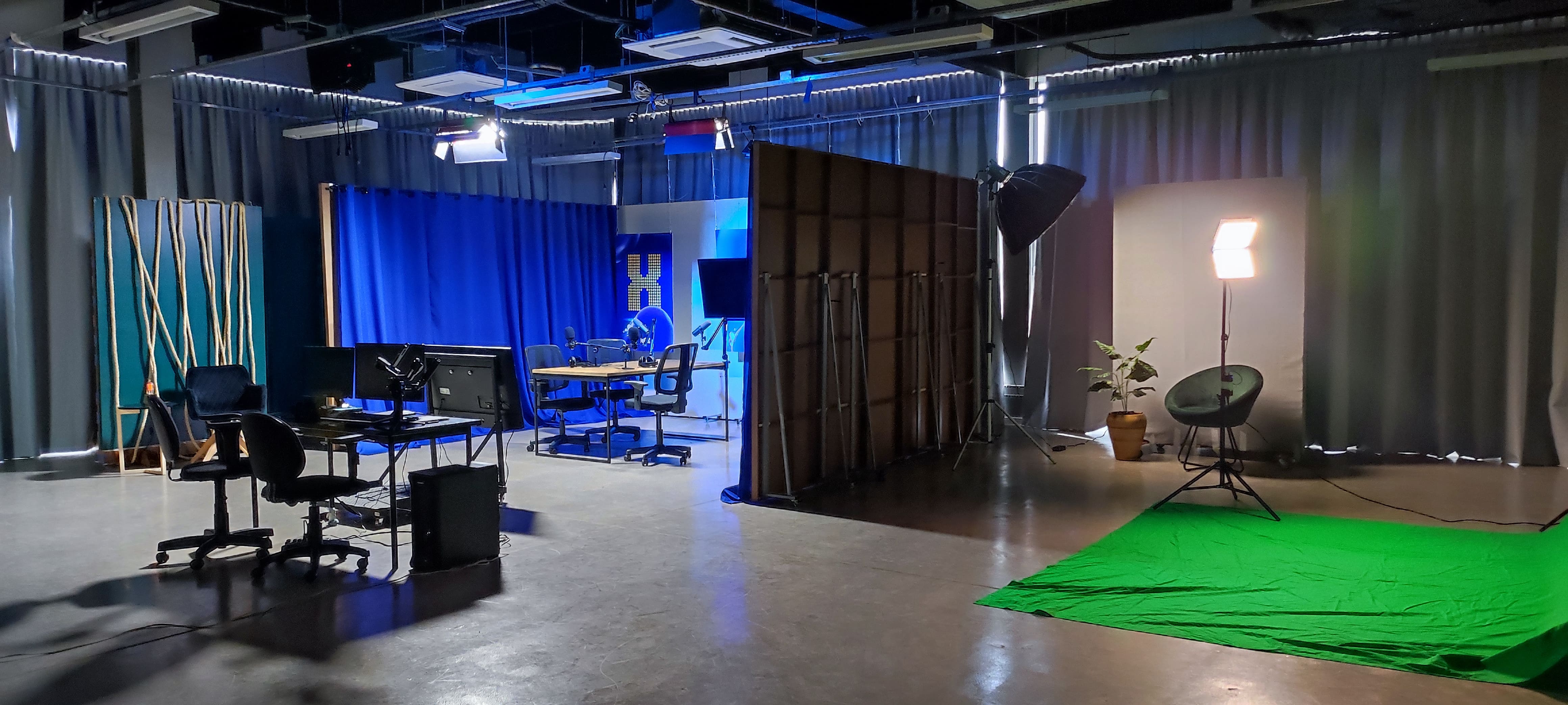 Set ajustado e estrutura técnica pronta para gravações ganharem vida.